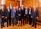 V.l.n.r.: Regierungsvizepräsident von Oberfranken Thomas Engel, Bezirkstagspräsident Henry Schramm, MdL Tim Pargent, Ministerpräsident a.D. Dr. Günther Beckstein, Regierungspräsident a.D. Wilhelm Wenning, Regierungspräsidentin von Oberfranken Heidrun Piwernetz, Dr. Hans-Joachim Heßler, Präsident des Bayerischen Verfassungsgerichtshofs und des Oberlandesgerichts München, Dr. Klaus Rupprecht, Leiter des Staatsarchivs Bamberg, Regierungspräsidentin von Mittelfranken Dr. Kerstin Engelhardt-Blum, Regierungspräsident von Unterfranken Dr. Eugen Ehmann